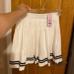 Skirt with black stripe